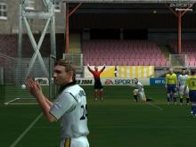 FIFA Soccer 2004 (a.k.a. FIFA Football 2004) screenshot #3